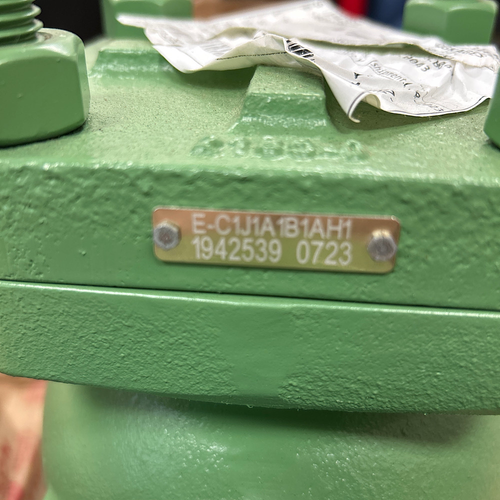 Emerson E-C1J1A1B1AH1 2-1/2" x 11" 250 PSI ED Cast Iron Pressure Regulator -3