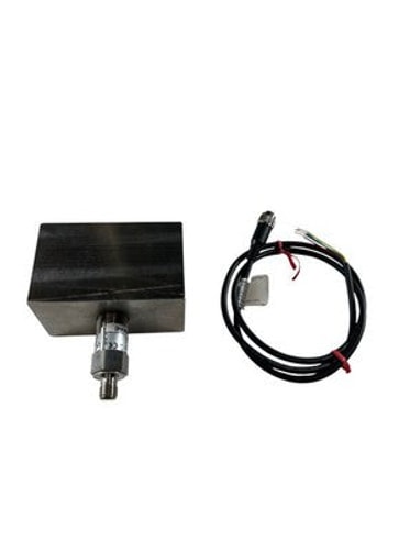 Gems 230500-4-40 1-1/2" FNPT 5-7 GPM 316 SS SPST Thermal-Dispersion Flow Switch
