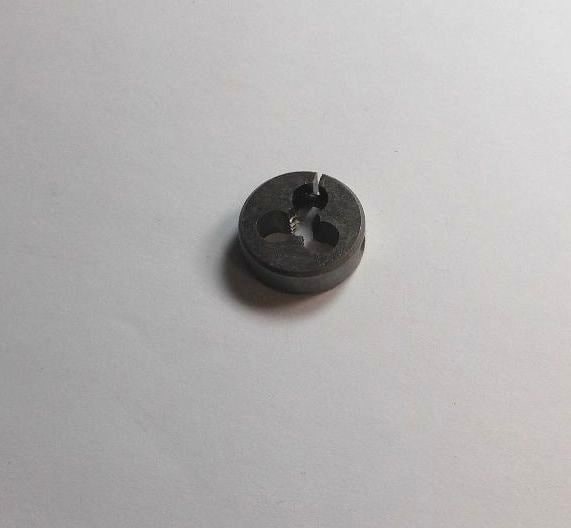 Round Die 10-24 UNC HSS 1/4" x 13/16" 23719