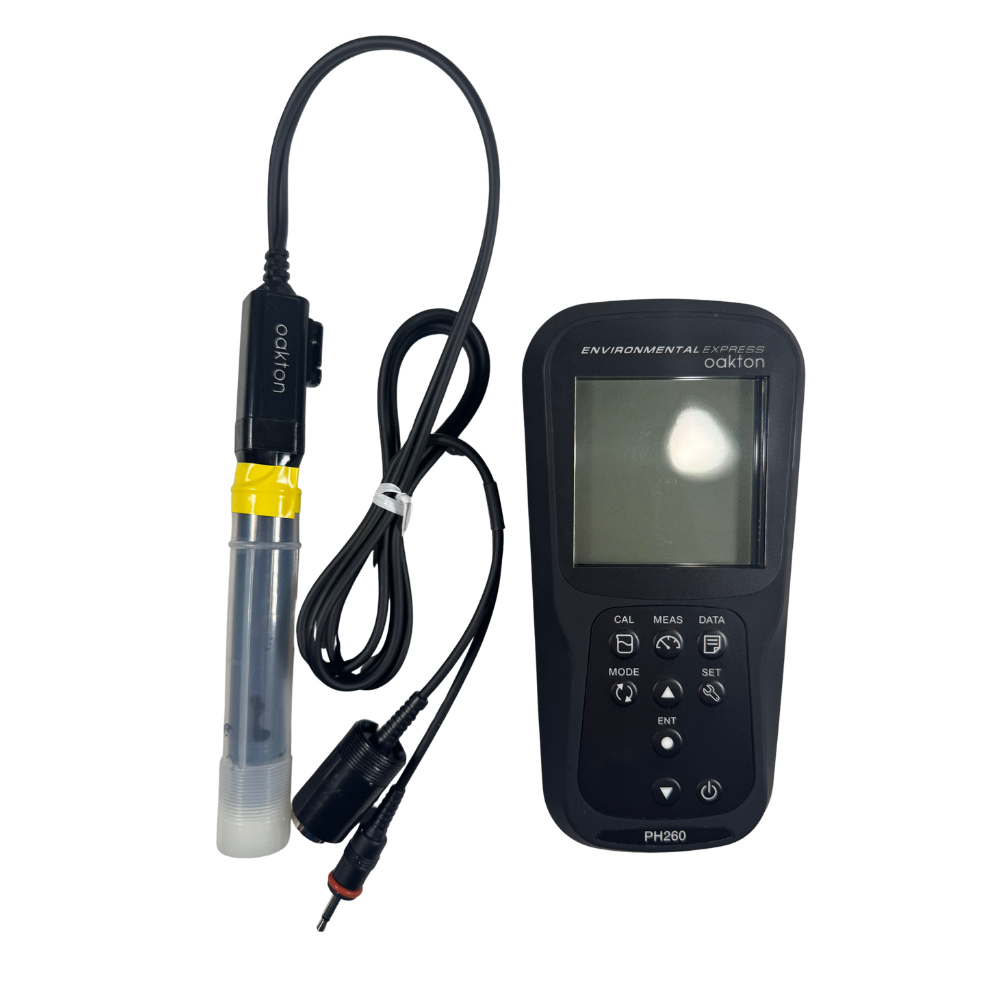 Oakton 35660-12 -2 pH to 16 pH Range 2000 mV Handheld Multiparameter Meter Kit1