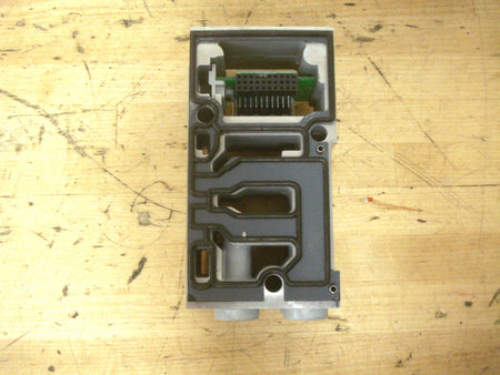 Speedaire 3FZW9 Solenoid Valve Manifold for 15407-2 Valves, ISO Size 02 -2