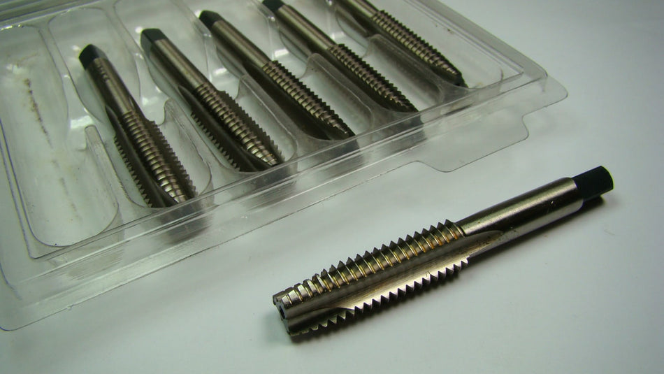 TITAN Plug Spiral Point Taps 7/16-14 H3 3FL HSS TT91078 (6 Pcs)