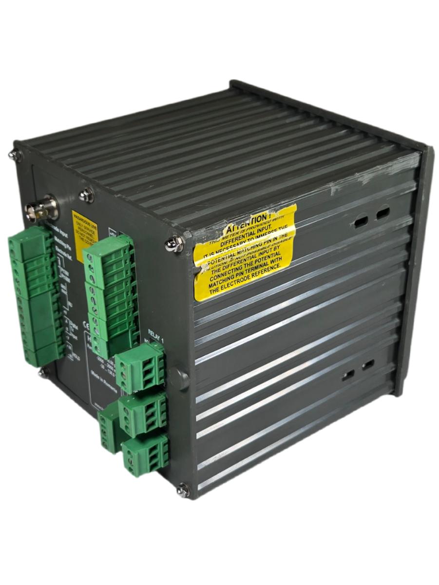 Hanna Instruments HI 504 Series pH/ORP panel controller