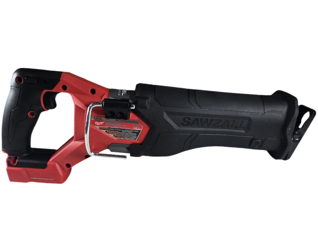 Milwaukee 2821-21 cordless reciprocating saw kit