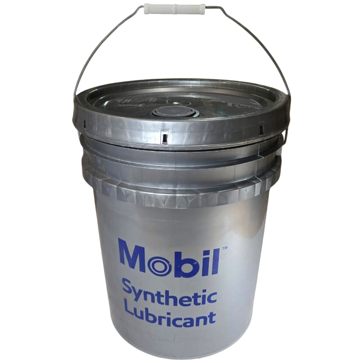 Mobil 110843 synthetic gear oil