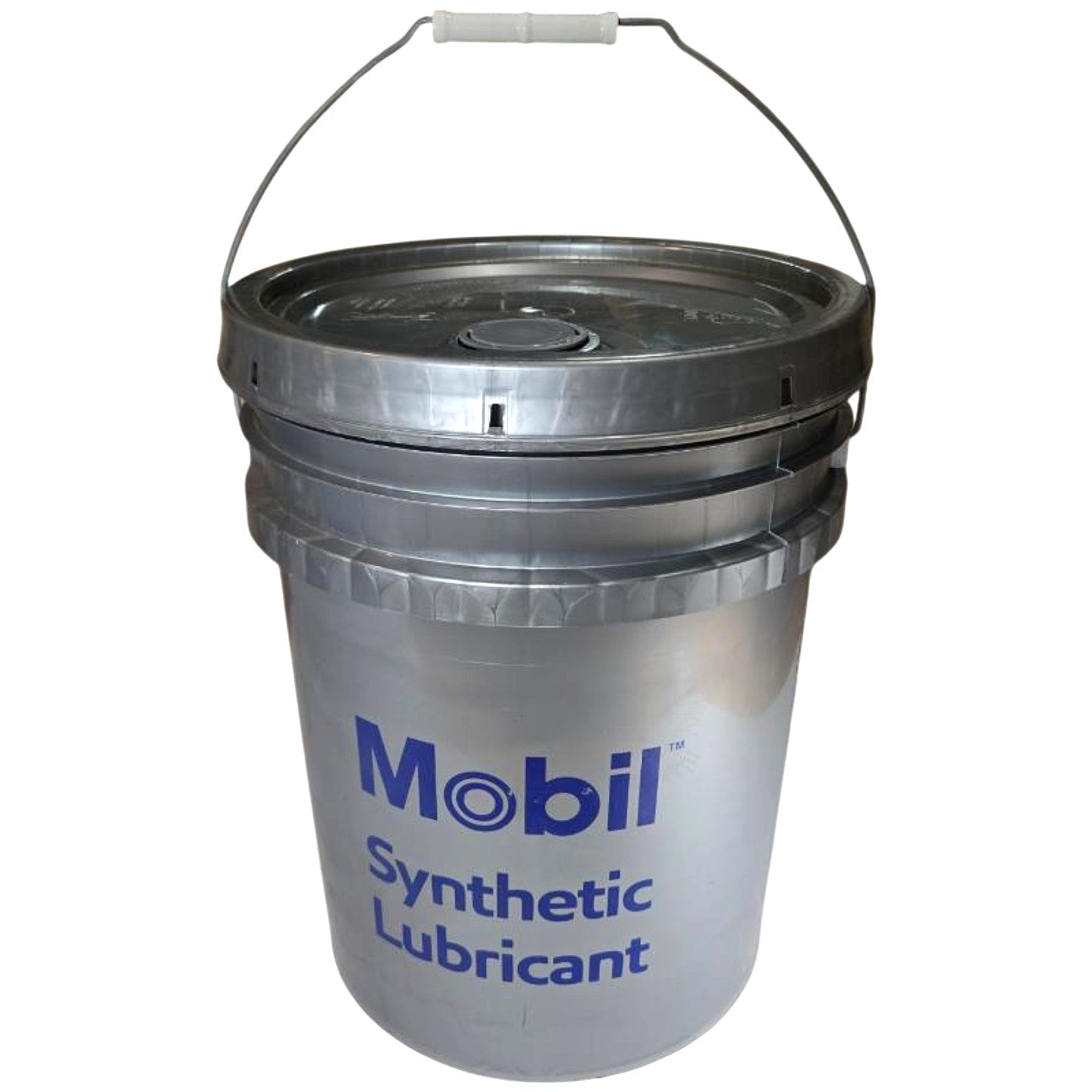 Mobil 110843 synthetic gear oil