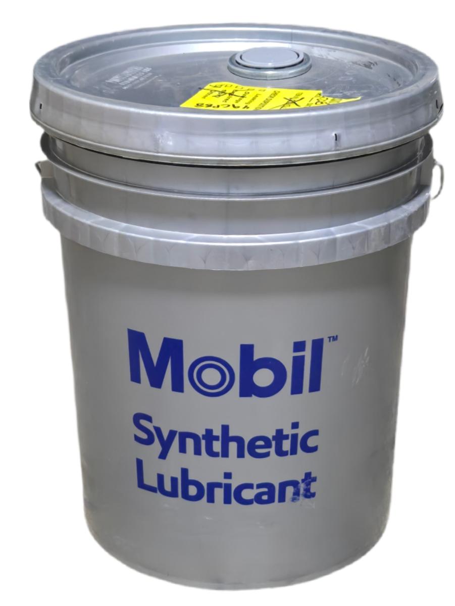 Mobile 113044 synthetic bearing and gear oil