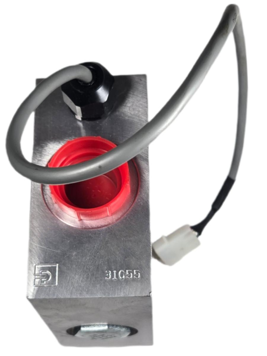 Parker 31055 hydraulic flow switch valve