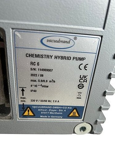 Vacuubrand RC6 chemistry hybrid vacuum pump