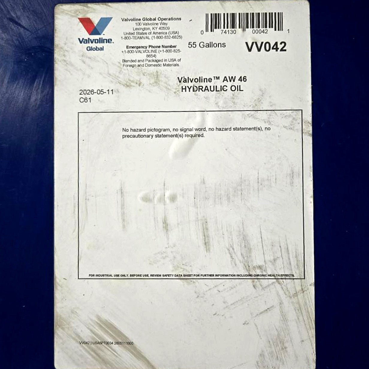 Valvoline VV042 hydraulic oil drum