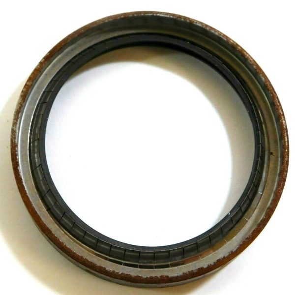 Garlock Klozure 21158-1930 Oil Seal 2.625" x 3.35" x 0.375" Nitrile 63x1930 - Image 2