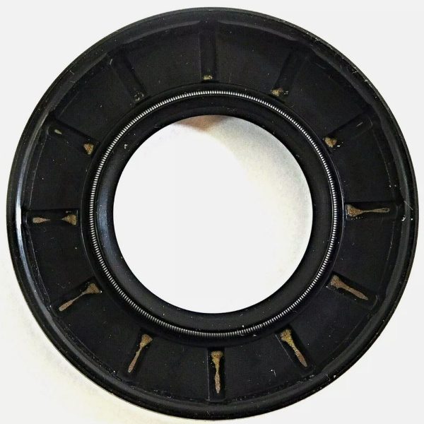 TCM 24X47X7TC-BX 0.945" x 1.850" x 0.276" NBR/Carbon Steel TC Oil Seal - Image 3