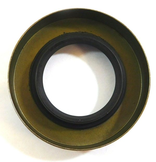 TCM 32X58X10SB-BX 1.260" x 2.283" x 0.394" NBR/Carbon Steel SB Oil Seal - Image 4